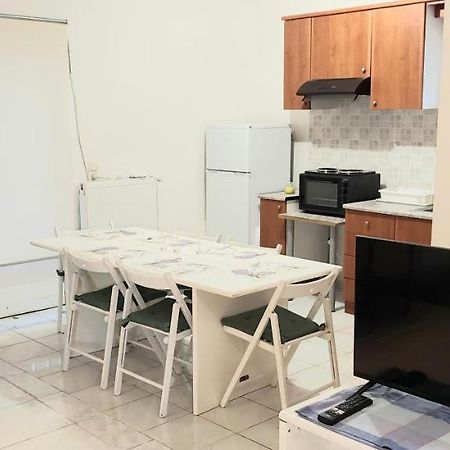 شقة The Athenian Riviera Summer Nest أنافيسوس المظهر الخارجي الصورة